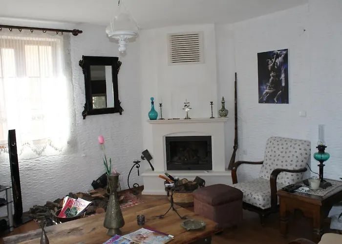 Bizim Ev (adults Only) מלון 2*