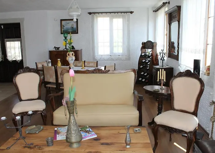 מלון Bizim Ev (adults Only) 2*