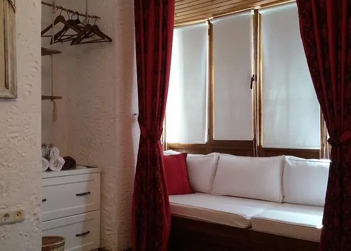 מלון Bizim Ev (adults Only) 2*