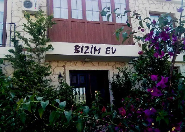 מלון Bizim Ev (adults Only) 2*