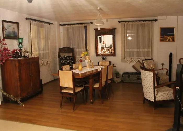 מלון Bizim Ev (adults Only) 2*