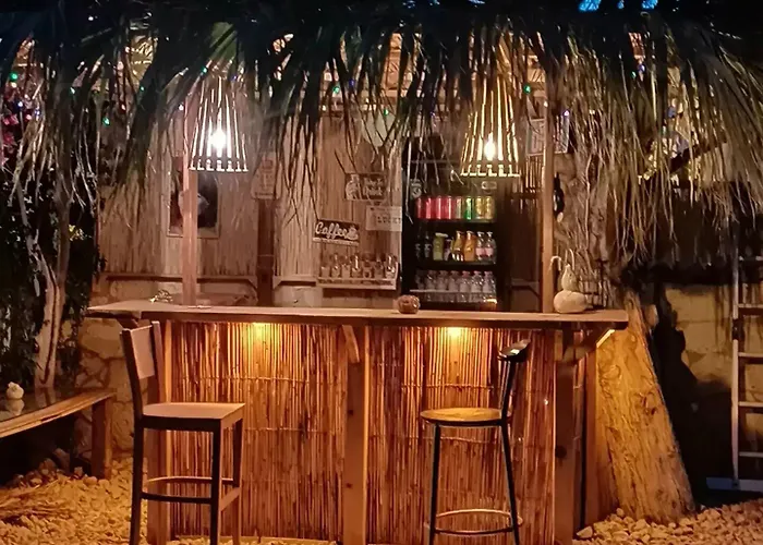 Bizim Ev (adults Only) אלאקאטי