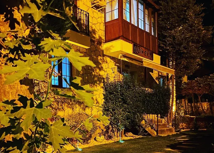 מלון Bizim Ev (adults Only) אלאקאטי