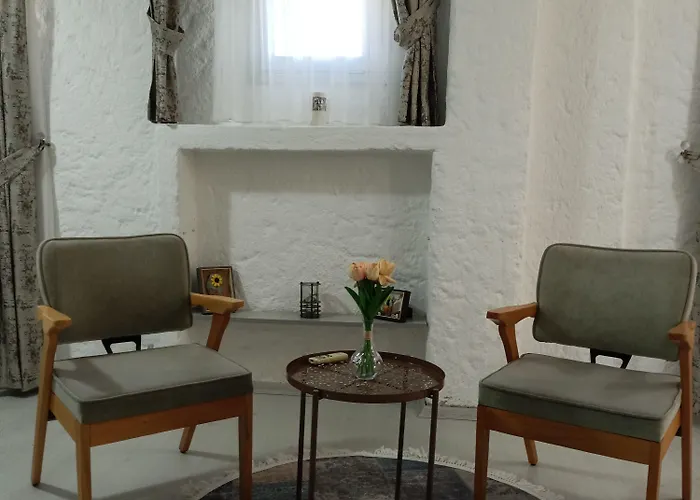 מלון Bizim Ev (adults Only)