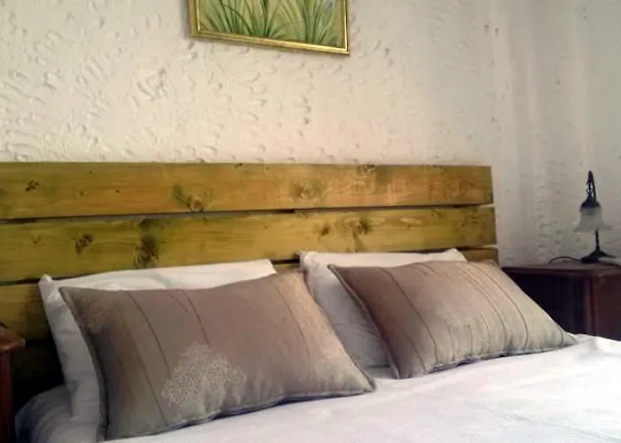 Bizim Ev (adults Only) מלון