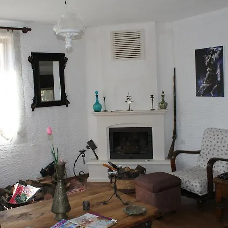 Bizim Ev (adults Only) ホテル 2*